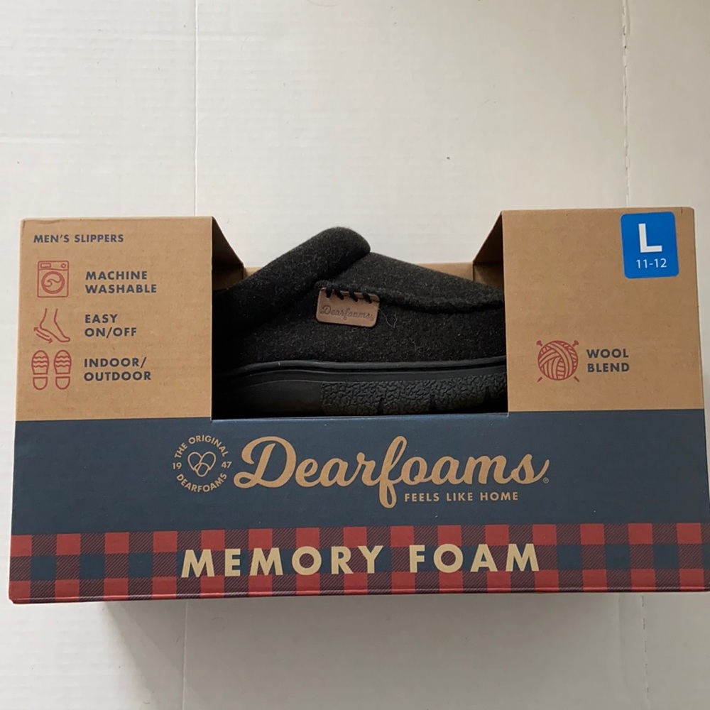 NWT Dearfoams memory foam men’s L black slippers